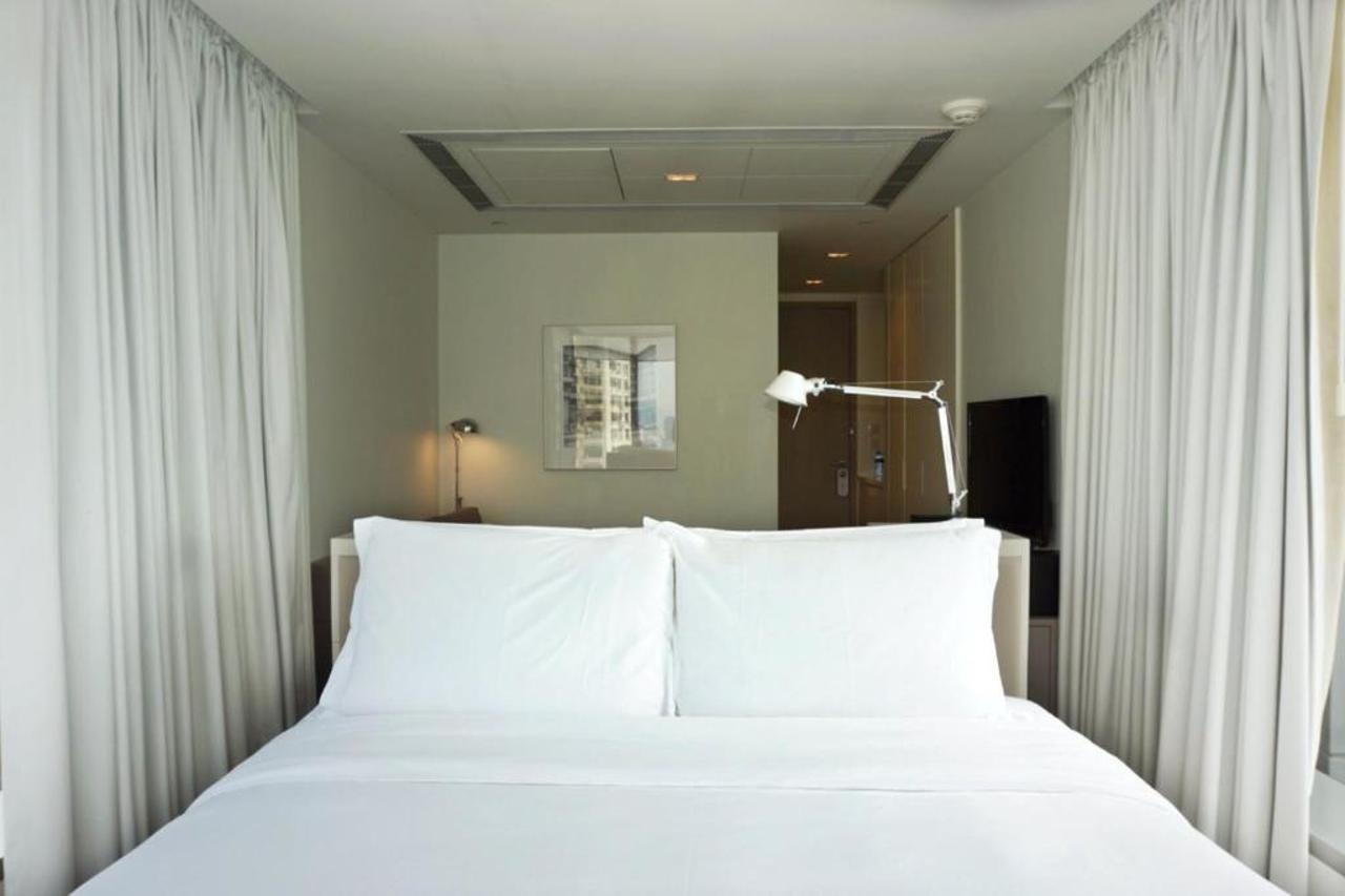 Twenty One Whitfield Aparthotel Hong Kong Exterior photo