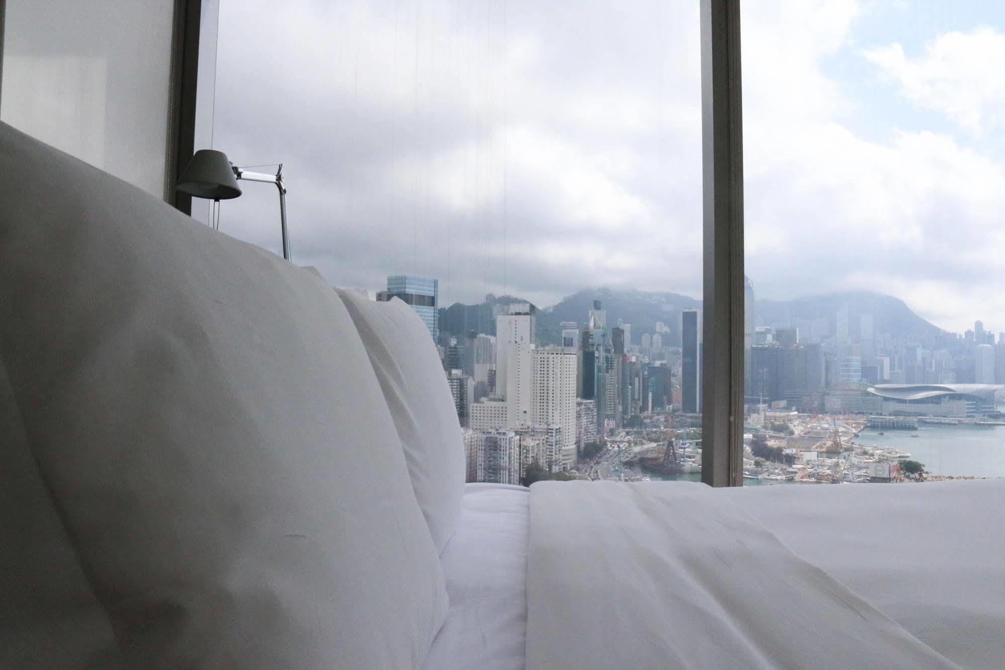 Twenty One Whitfield Aparthotel Hong Kong Exterior photo